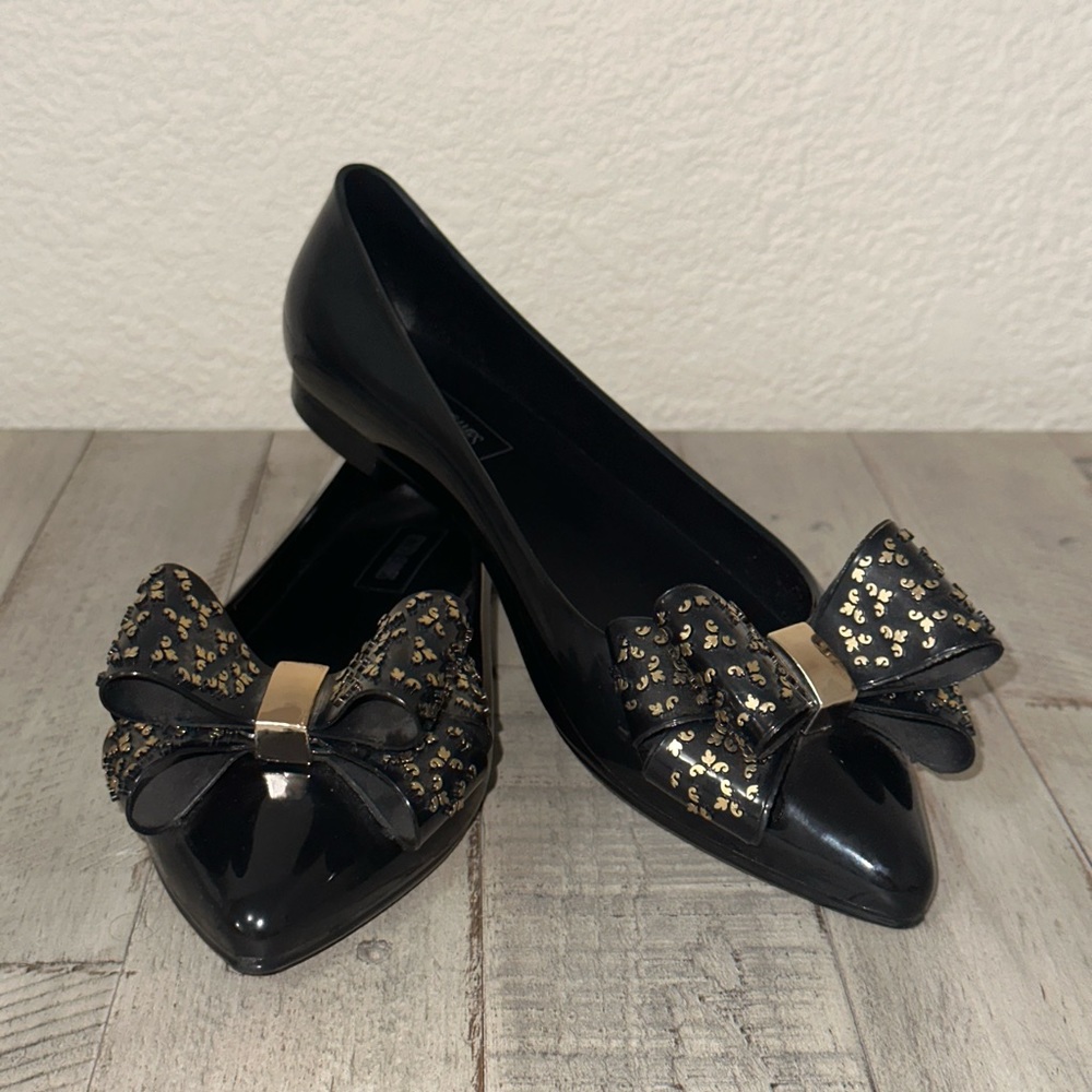New Victoria Adams flats with bow